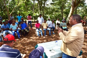 Director de INDOCAFE realiza encuentro con Asociaciones del Naranjito