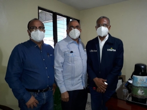 Director INDOCAFE comparte con el Vice Ministro Administrativo de la Presidencia y el Director de la UTEPDA en importante evento