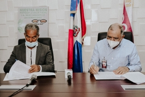 INDOCAFE y &Oacute;ptica Alm&aacute;nzar firman convenio