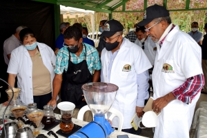 Director Ejecutivo de INDOCAFE se re&uacute;ne en el Suroeste del pa&iacute;s con t&eacute;cnicos en el &aacute;rea Cafetalera