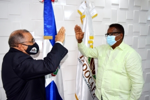 Director Ejecutivo realiza juramentaci&oacute;n